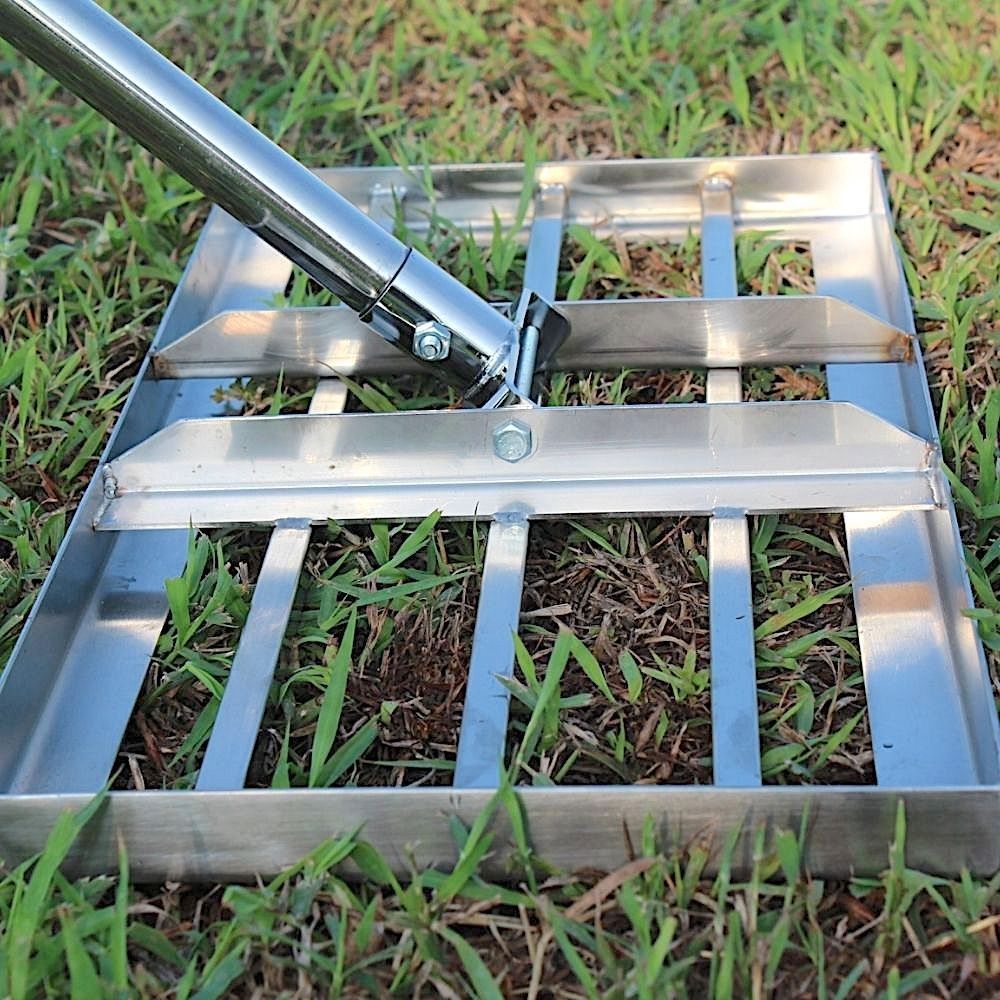 Lawn Lute: 30" yard spreader: image 1