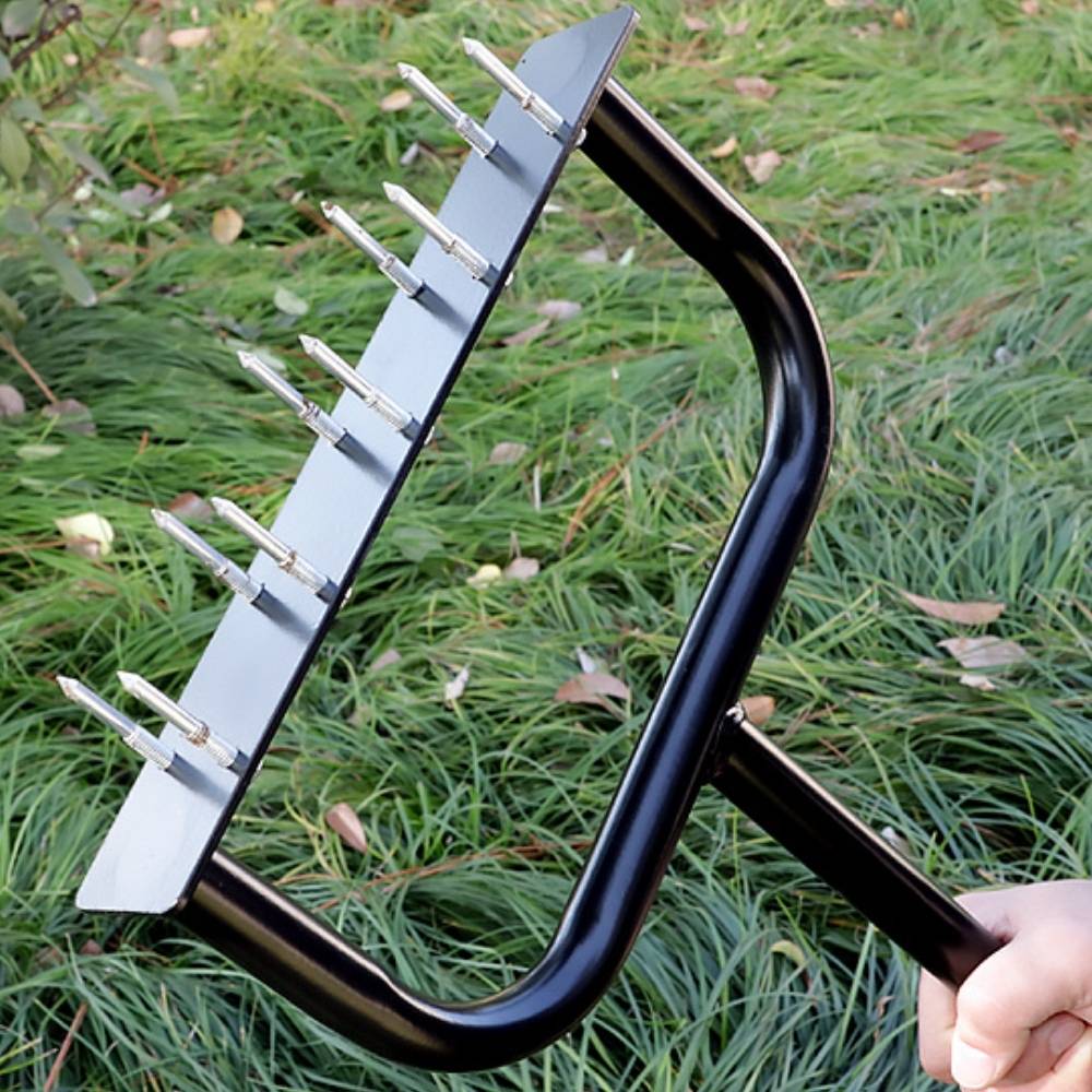 Manual Lawn Spike Aerator: image 2