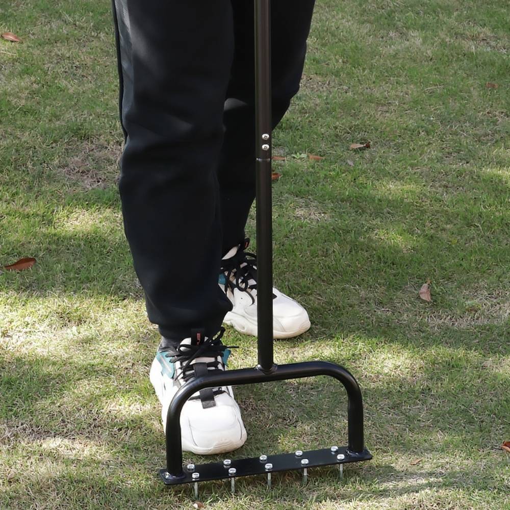 Manual Lawn Spike Aerator: image 9